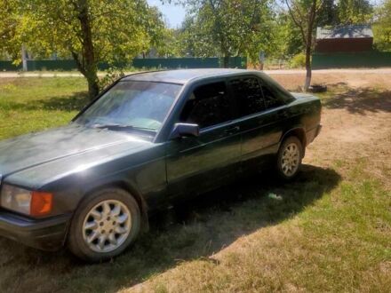 Зеленый Мерседес 190, объемом двигателя 2 л и пробегом 1 тыс. км за 1850 $, фото 1 на Automoto.ua