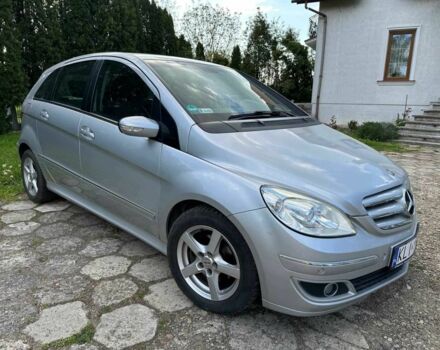 Білий Мерседес 200, об'ємом двигуна 2 л та пробігом 173 тис. км за 2386 $, фото 7 на Automoto.ua