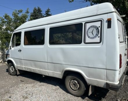 Білий Мерседес 200, об'ємом двигуна 2.3 л та пробігом 3 тис. км за 3500 $, фото 1 на Automoto.ua