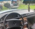 Белый Мерседес 200, объемом двигателя 2 л и пробегом 400 тыс. км за 1450 $, фото 1 на Automoto.ua