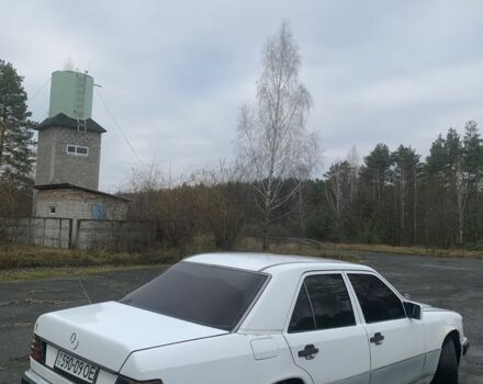 Білий Мерседес 200, об'ємом двигуна 2 л та пробігом 400 тис. км за 1200 $, фото 2 на Automoto.ua