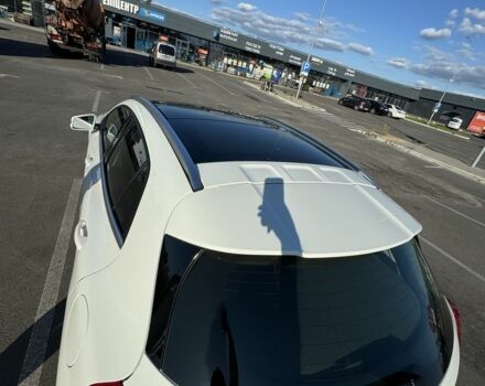 Білий Мерседес 200, об'ємом двигуна 2.1 л та пробігом 117 тис. км за 21400 $, фото 6 на Automoto.ua