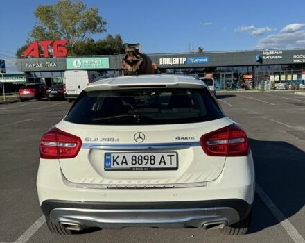 Білий Мерседес 200, об'ємом двигуна 2.1 л та пробігом 117 тис. км за 21400 $, фото 5 на Automoto.ua