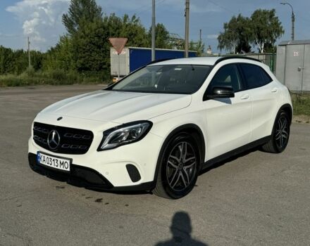 Белый Мерседес 200, объемом двигателя 2.1 л и пробегом 164 тыс. км за 23999 $, фото 1 на Automoto.ua