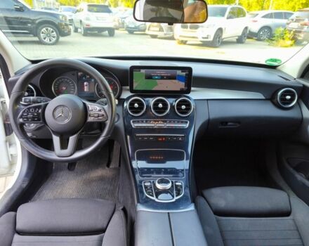 Білий Мерседес 200, об'ємом двигуна 1.6 л та пробігом 240 тис. км за 15800 $, фото 11 на Automoto.ua