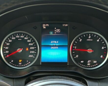 Білий Мерседес 200, об'ємом двигуна 1.6 л та пробігом 240 тис. км за 15800 $, фото 23 на Automoto.ua