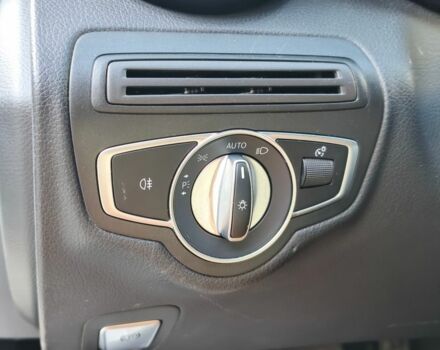 Білий Мерседес 200, об'ємом двигуна 1.6 л та пробігом 240 тис. км за 15800 $, фото 13 на Automoto.ua