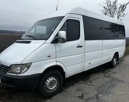 Білий Мерседес 200, об'ємом двигуна 2.1 л та пробігом 500 тис. км за 7100 $, фото 1 на Automoto.ua