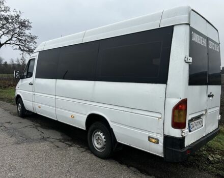 Білий Мерседес 200, об'ємом двигуна 2.1 л та пробігом 500 тис. км за 7100 $, фото 2 на Automoto.ua