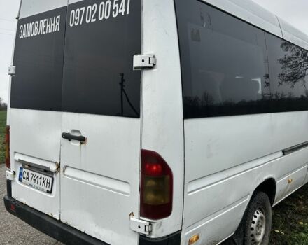 Білий Мерседес 200, об'ємом двигуна 2.1 л та пробігом 500 тис. км за 7100 $, фото 5 на Automoto.ua