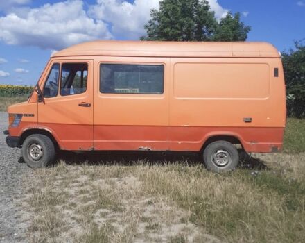 Бежевий Мерседес 200, об'ємом двигуна 0 л та пробігом 430 тис. км за 1800 $, фото 2 на Automoto.ua