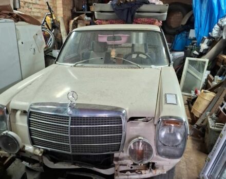 Бежевий Мерседес 200, об'ємом двигуна 2 л та пробігом 200 тис. км за 6000 $, фото 1 на Automoto.ua