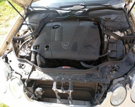 Бежевый Мерседес 200, объемом двигателя 2.1 л и пробегом 280 тыс. км за 6000 $, фото 3 на Automoto.ua