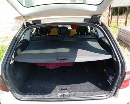 Бежевый Мерседес 200, объемом двигателя 2.1 л и пробегом 280 тыс. км за 6000 $, фото 5 на Automoto.ua