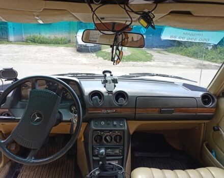 Бежевий Мерседес 200, об'ємом двигуна 2 л та пробігом 999 тис. км за 2200 $, фото 5 на Automoto.ua
