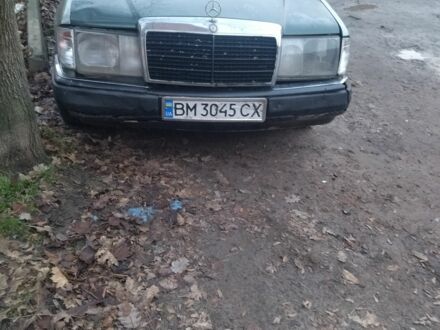 Бежевий Мерседес 200, об'ємом двигуна 2 л та пробігом 330 тис. км за 1600 $, фото 1 на Automoto.ua