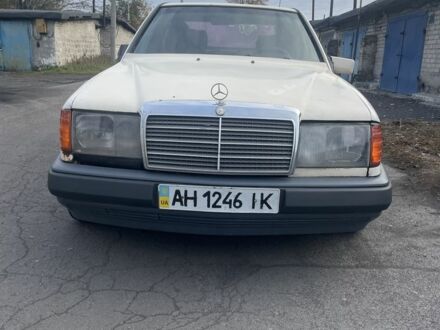 Мерседес 200 1997 в Першотравенске на Automoto.ua Бежевый Мерседес 200, объемом двигателя 0 л и пробегом 265 тыс. км за 1199 $, фото 1 на Automoto.ua