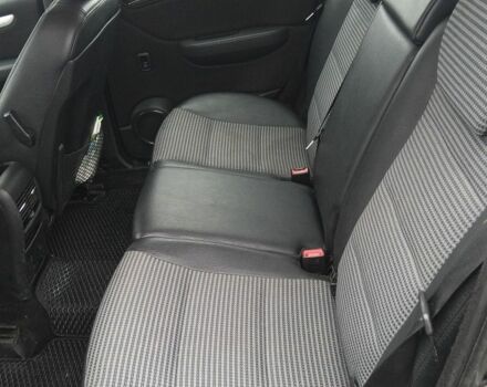 Черный Мерседес 200, объемом двигателя 2 л и пробегом 17 тыс. км за 5200 $, фото 3 на Automoto.ua