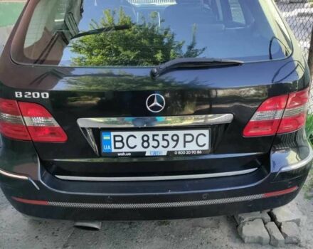 Черный Мерседес 200, объемом двигателя 2 л и пробегом 173 тыс. км за 6300 $, фото 6 на Automoto.ua