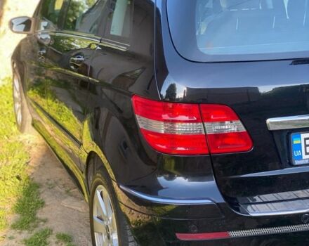 Чорний Мерседес 200, об'ємом двигуна 2 л та пробігом 250 тис. км за 6800 $, фото 20 на Automoto.ua