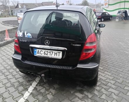 Черный Мерседес 200, объемом двигателя 2 л и пробегом 17 тыс. км за 5200 $, фото 7 на Automoto.ua