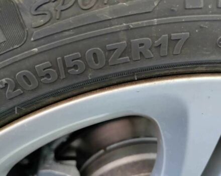 Черный Мерседес 200, объемом двигателя 2 л и пробегом 173 тыс. км за 6300 $, фото 8 на Automoto.ua