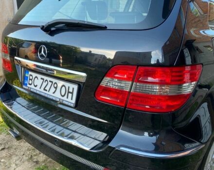 Чорний Мерседес 200, об'ємом двигуна 2 л та пробігом 250 тис. км за 6800 $, фото 4 на Automoto.ua
