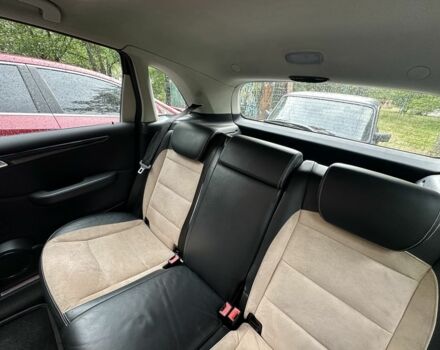 Черный Мерседес 200, объемом двигателя 2 л и пробегом 310 тыс. км за 6300 $, фото 5 на Automoto.ua