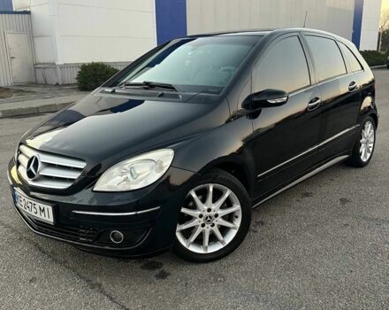 Черный Мерседес 200, объемом двигателя 2 л и пробегом 230 тыс. км за 7199 $, фото 3 на Automoto.ua
