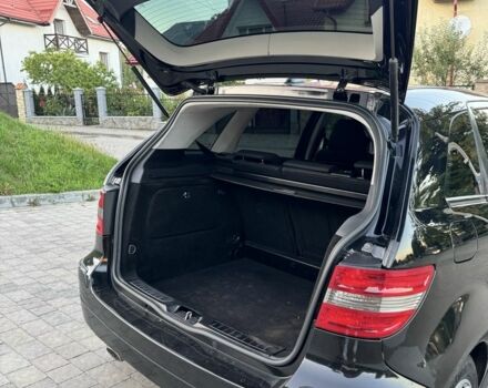 Черный Мерседес 200, объемом двигателя 2 л и пробегом 120 тыс. км за 3300 $, фото 7 на Automoto.ua