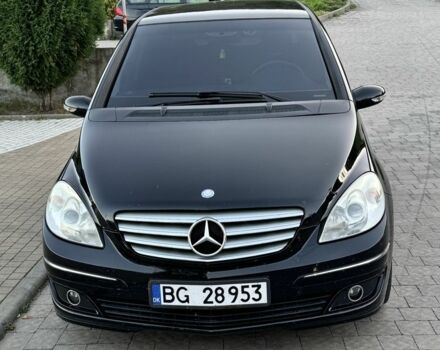 Черный Мерседес 200, объемом двигателя 2 л и пробегом 120 тыс. км за 3300 $, фото 2 на Automoto.ua