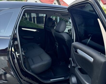 Черный Мерседес 200, объемом двигателя 2 л и пробегом 120 тыс. км за 3300 $, фото 1 на Automoto.ua