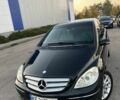 Черный Мерседес 200, объемом двигателя 2 л и пробегом 230 тыс. км за 7099 $, фото 1 на Automoto.ua