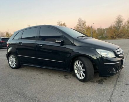 Черный Мерседес 200, объемом двигателя 2 л и пробегом 230 тыс. км за 7199 $, фото 4 на Automoto.ua