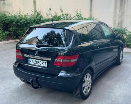 Черный Мерседес 200, объемом двигателя 2 л и пробегом 238 тыс. км за 5900 $, фото 4 на Automoto.ua