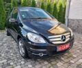 Чорний Мерседес 200, об'ємом двигуна 2 л та пробігом 182 тис. км за 7700 $, фото 2 на Automoto.ua