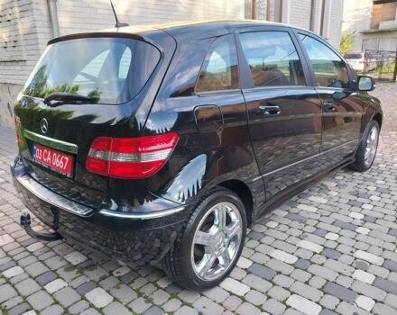 Чорний Мерседес 200, об'ємом двигуна 2 л та пробігом 182 тис. км за 7700 $, фото 8 на Automoto.ua