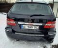 Чорний Мерседес 200, об'ємом двигуна 2 л та пробігом 222 тис. км за 8500 $, фото 5 на Automoto.ua
