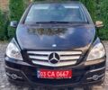 Чорний Мерседес 200, об'ємом двигуна 2 л та пробігом 182 тис. км за 7700 $, фото 1 на Automoto.ua
