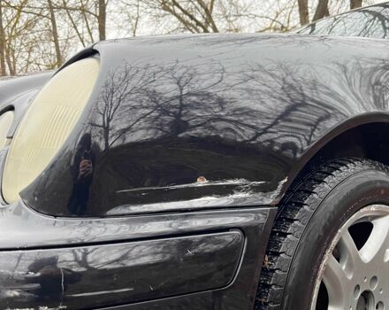 Чорний Мерседес 200, об'ємом двигуна 2 л та пробігом 3 тис. км за 2300 $, фото 7 на Automoto.ua