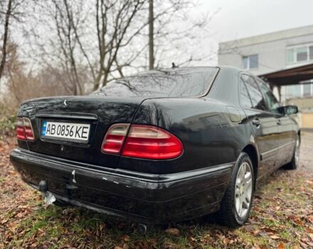Чорний Мерседес 200, об'ємом двигуна 2 л та пробігом 3 тис. км за 2300 $, фото 1 на Automoto.ua