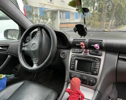 Черный Мерседес 200, объемом двигателя 0 л и пробегом 2 тыс. км за 2854 $, фото 3 на Automoto.ua