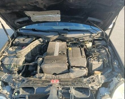 Чорний Мерседес 200, об'ємом двигуна 1.8 л та пробігом 315 тис. км за 4200 $, фото 5 на Automoto.ua