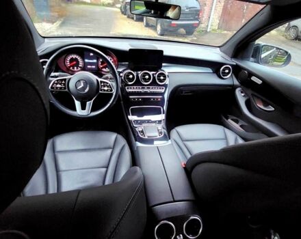 Черный Мерседес 200, объемом двигателя 2 л и пробегом 27 тыс. км за 47700 $, фото 7 на Automoto.ua