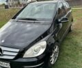 Черный Мерседес 200, объемом двигателя 2 л и пробегом 207 тыс. км за 7000 $, фото 2 на Automoto.ua