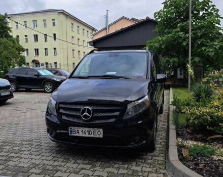 Черный Мерседес 200, объемом двигателя 2 л и пробегом 180 тыс. км за 21000 $, фото 1 на Automoto.ua