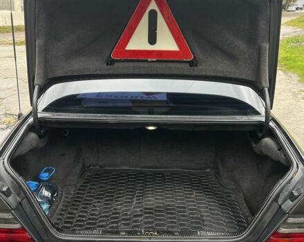 Чорний Мерседес 200, об'ємом двигуна 2 л та пробігом 458 тис. км за 4500 $, фото 2 на Automoto.ua