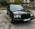 Чорний Мерседес 200, об'ємом двигуна 2 л та пробігом 458 тис. км за 4500 $, фото 1 на Automoto.ua
