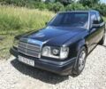 Черный Мерседес 200, объемом двигателя 2 л и пробегом 320 тыс. км за 2399 $, фото 1 на Automoto.ua