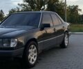 Черный Мерседес 200, объемом двигателя 2 л и пробегом 1000 тыс. км за 1750 $, фото 1 на Automoto.ua